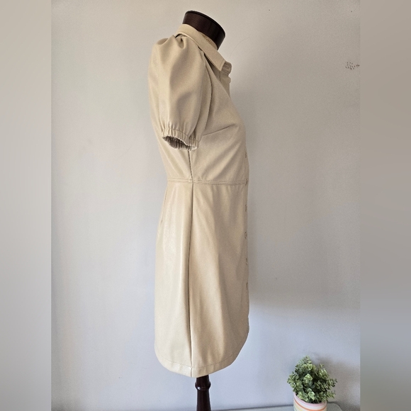 HOUSE OF HARLOW 1960  cream faux leather collared mini dress. Size XS - Picture 4 of 12